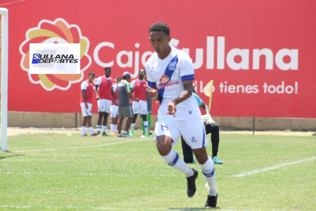 Paolo Joya, fue la gran figura del último domingo frente al Santa Rosa
