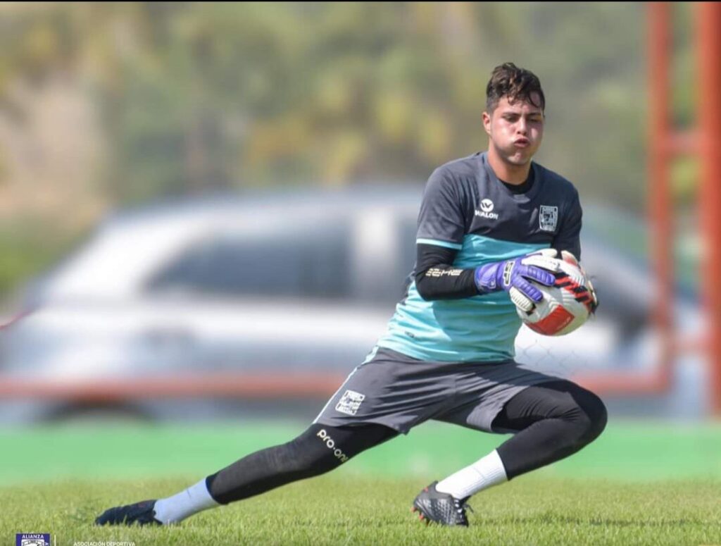 Miñan dejó Alianza Atlético y jugará la Copa Perú