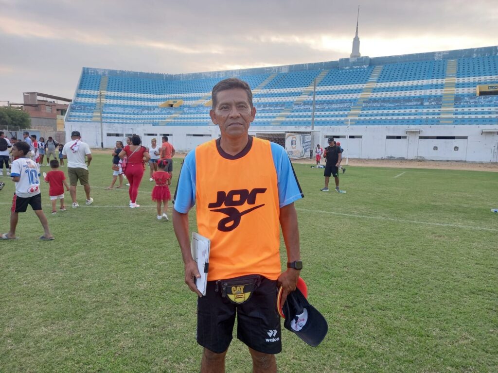 Juan Herrera Valdez, el entrenador que llevó a la gloria al Juventud Bellavista