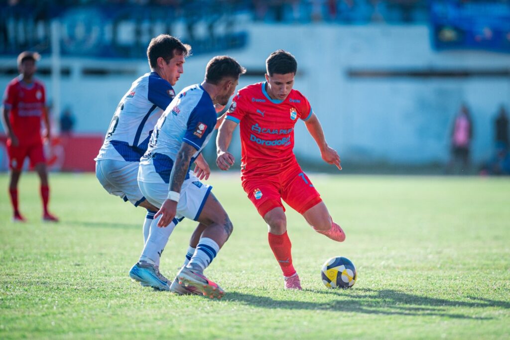 Churres hunden a Sporting Cristal en el Campeones del 36