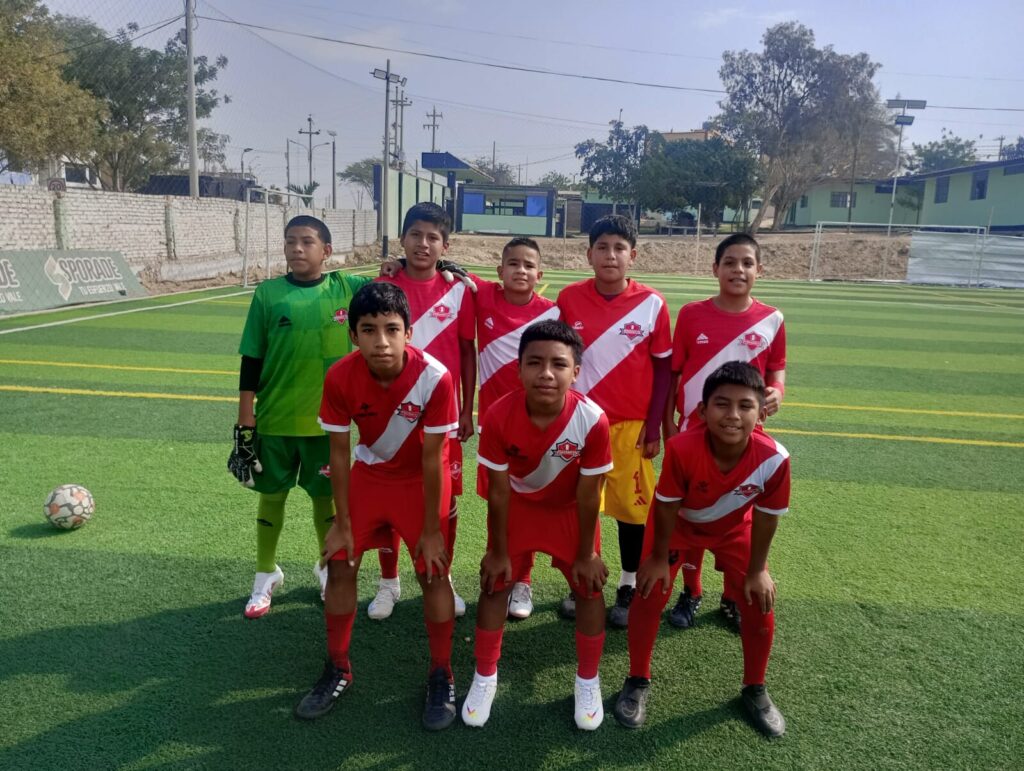 Salieron los campeones de Creciendo con el Fútbol en Sullana.
